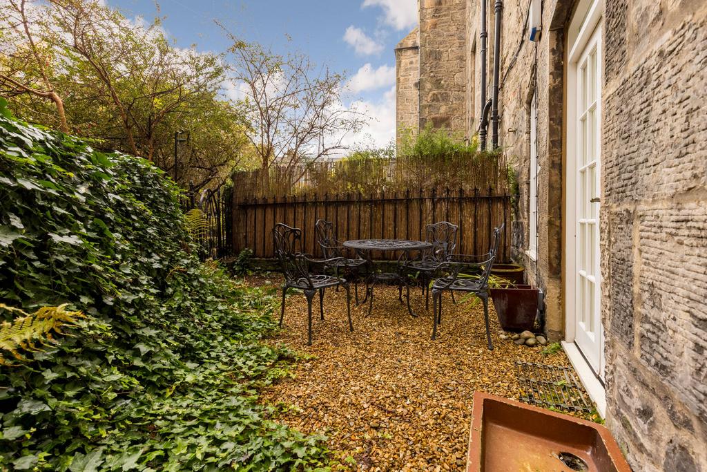 Property Image 25
