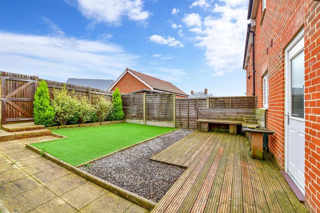 Richmond Way, Whitfield, Dover, Kent 3 bed terraced house for sale £