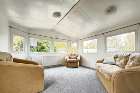 2 bedroom static caravan for sale, Nr Battle, St Leonards on Sea TN37