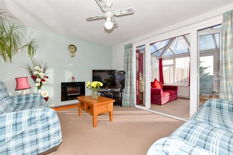 254 Anzio Crescent, Burgoyne Heights, Dover, CT15 5LZ