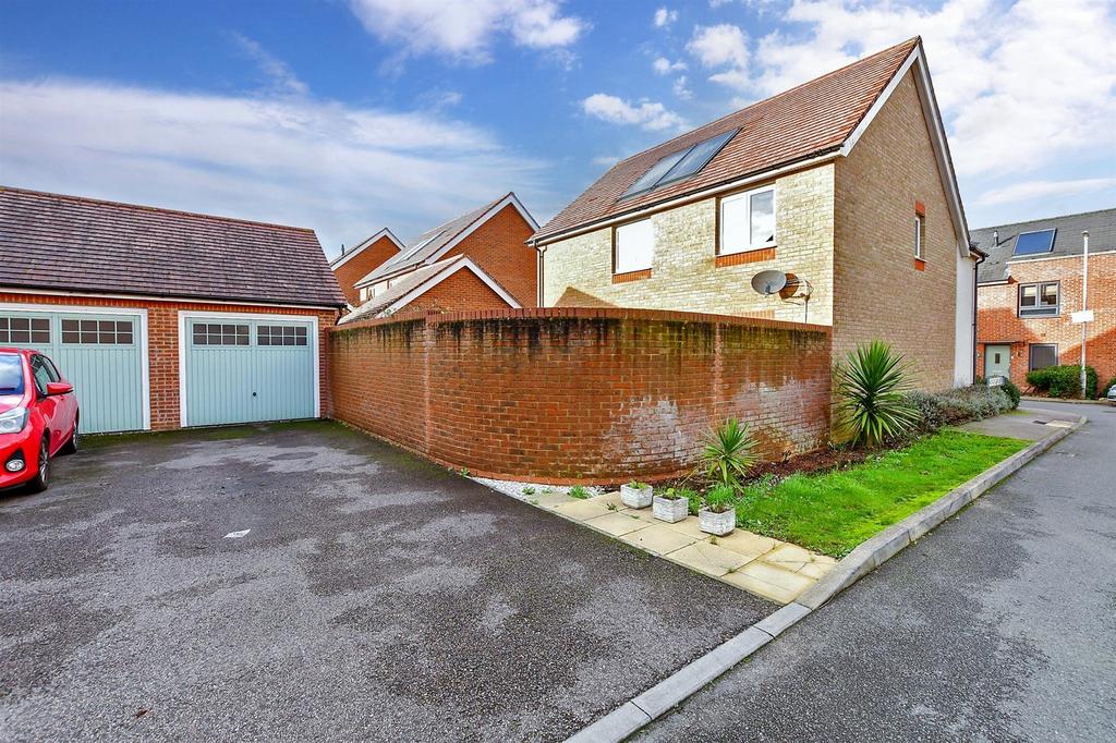 Driveway/Parking