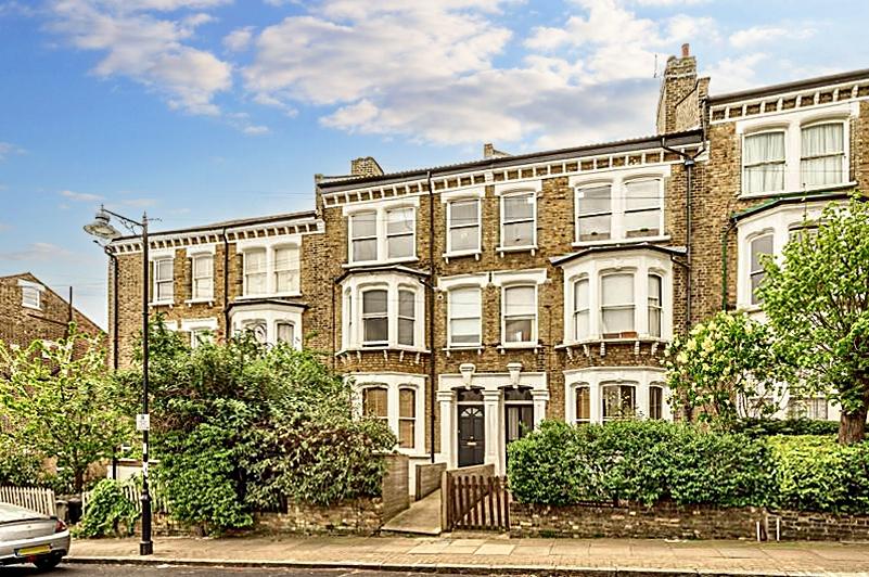 Bickerton Road, Archway, London N19 3 bed flat for sale £925,000