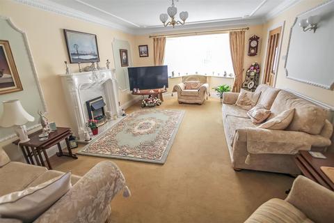 4 bedroom detached house for sale - Acle Burn, Newton Aycliffe