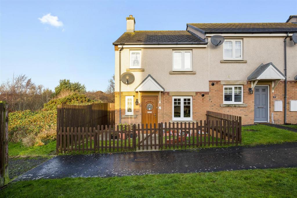 15 Pinkerton Grove, Dunfermline, KY11 8LJ 3 bed end of terrace house