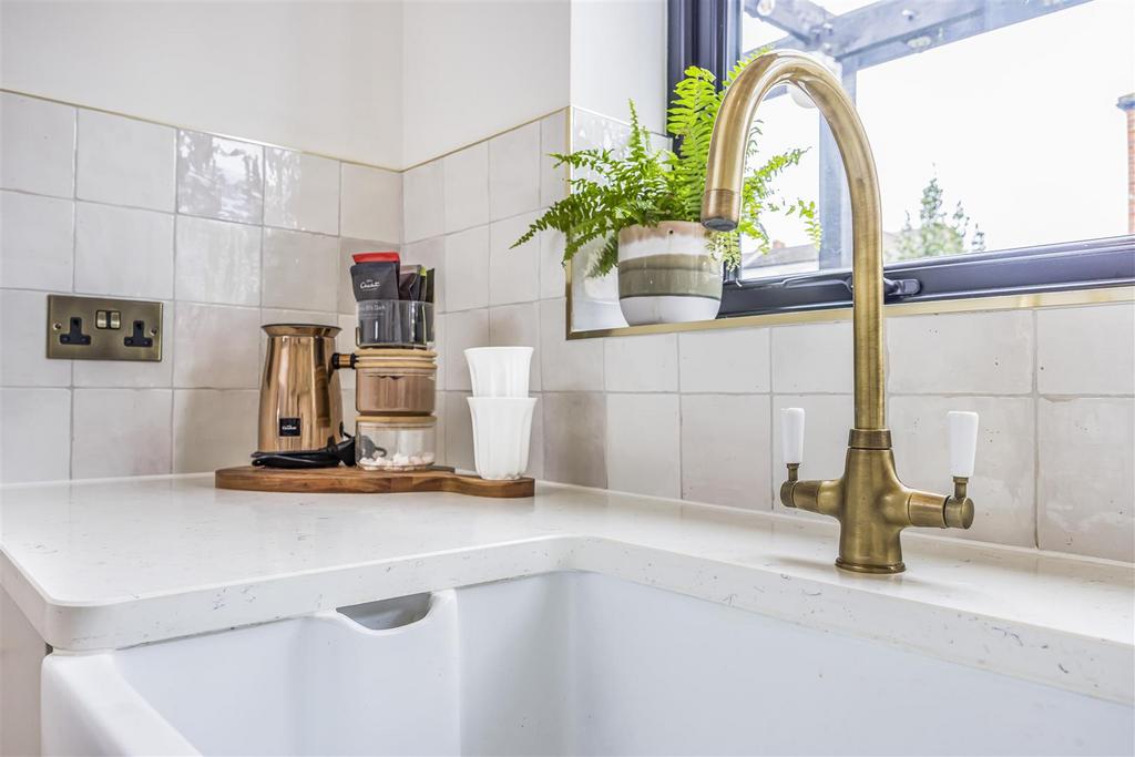 252 Laburnum Grove, Copnor-Portico Marketing-Sarah O