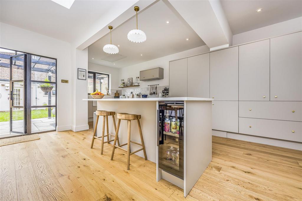 252 Laburnum Grove, Copnor-Portico Marketing-Sarah O