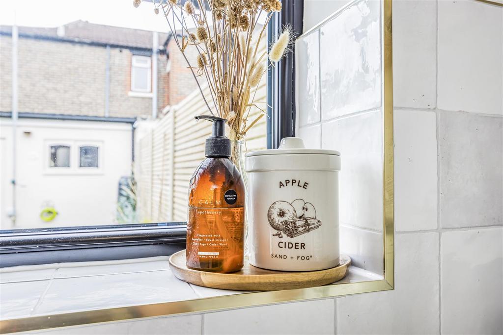 252 Laburnum Grove, Copnor-Portico Marketing-Sarah O