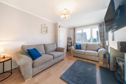 15 Abbeydale Garth, Leeds, LS5 3RQ