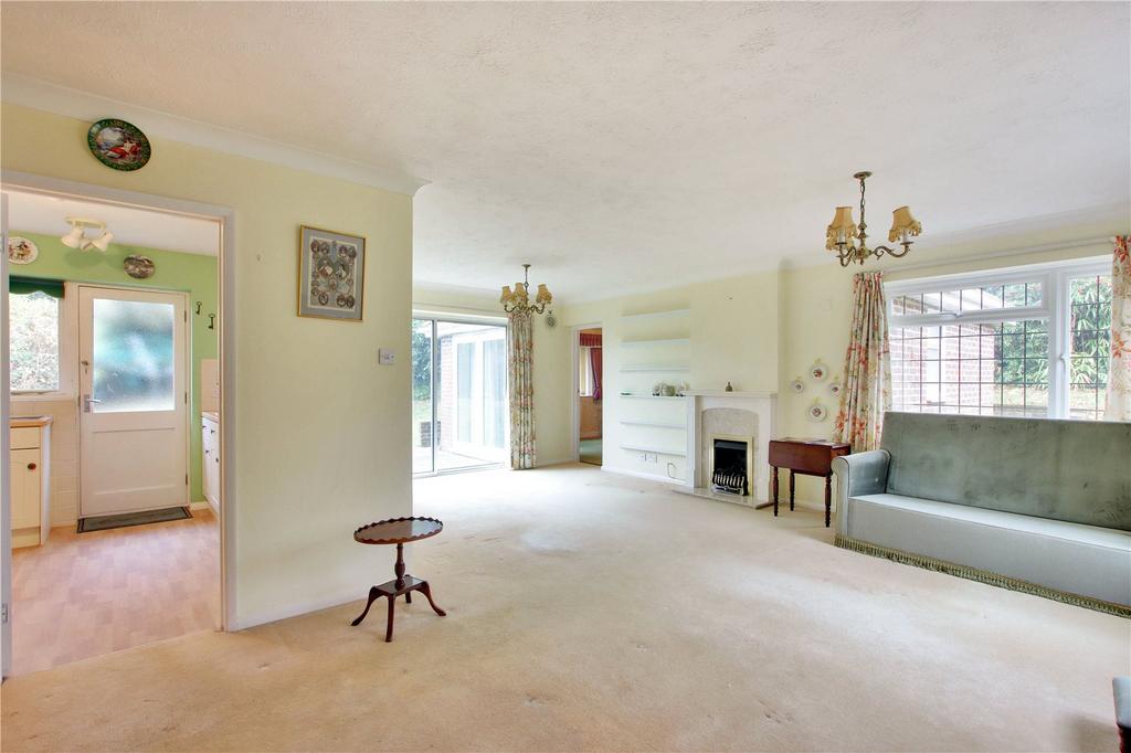 Sitting/Dining Room