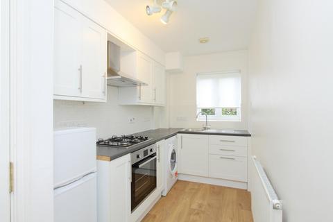 2 bedroom flat for sale, Denning Mead, Andover, SP10