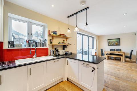225 Orchard Way, Beckenham, BR3 3EL