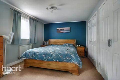 5 bedroom terraced house for sale - Zakopane Road, Swindon