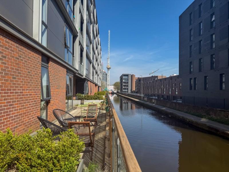 Apartment in Manchester - View 5