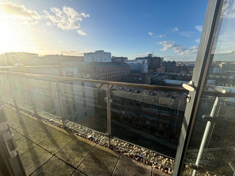 Apartment in Manchester - More