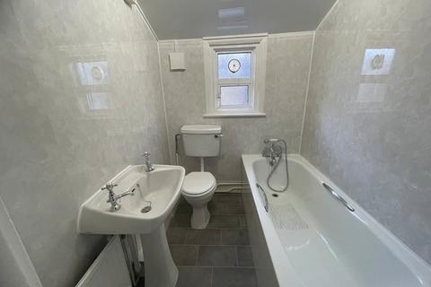 5 Leigh Road, Gravesend, DA11 7PS