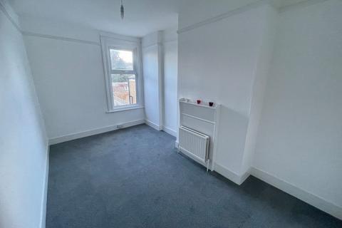 5 Leigh Road, Gravesend, DA11 7PS