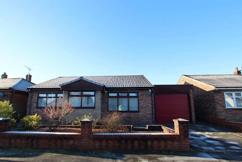Fairholme Avenue, AshtonInMakerfield, WN4 3 bed detached bungalow for