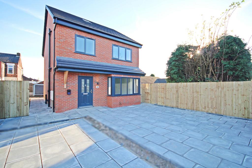 Clay Lane, Burtonwood, WA5 4 bed detached house for sale £325,000