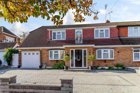 69 The Meadows, Ingrave, Brentwood, CM13 3RW