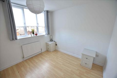 25 Padbury Close, Feltham, TW14 8SP