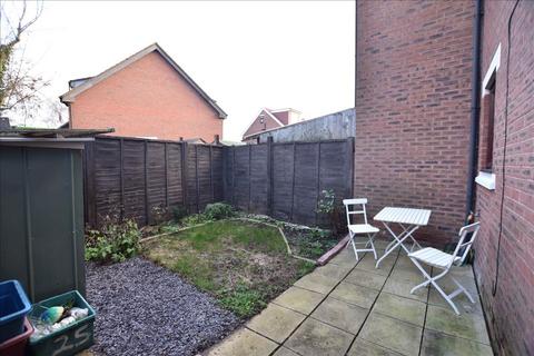 25 Padbury Close, Feltham, TW14 8SP