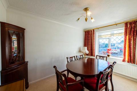 5 Broadlands, Thundersley, Benfleet, SS7 3BD