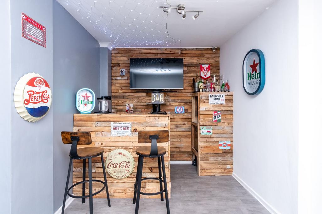 Bar/Reception