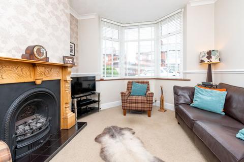 3 bedroom semi-detached house for sale, Moorfield Road, Dentons Green, WA10