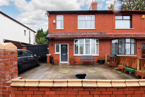 3 bedroom semi-detached house for sale - Knowsley Road, St. Helens, WA10