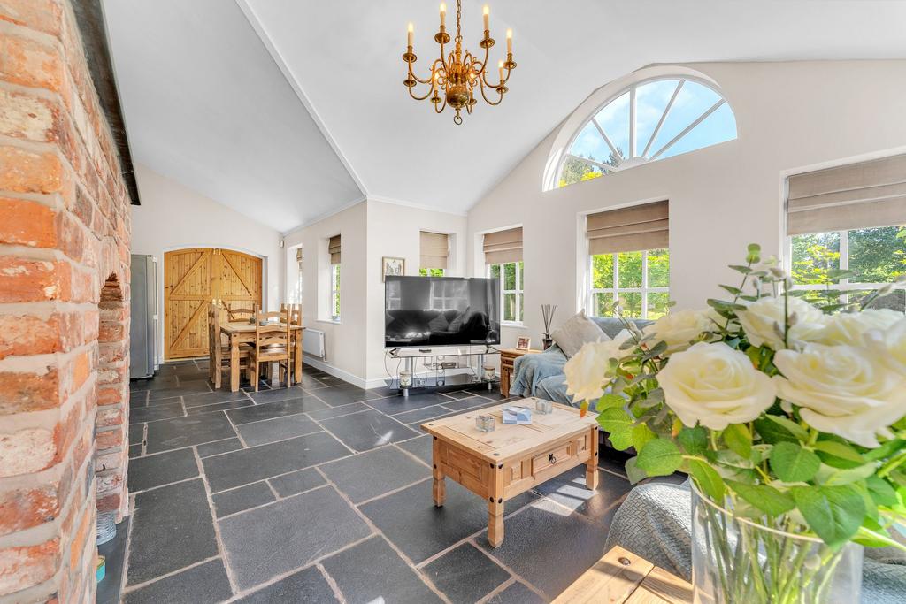 Sitting / Dining Room