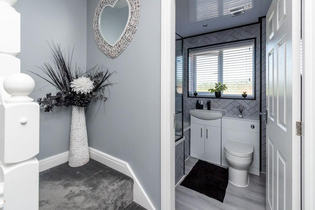 Bedrooms &amp; Bathroom