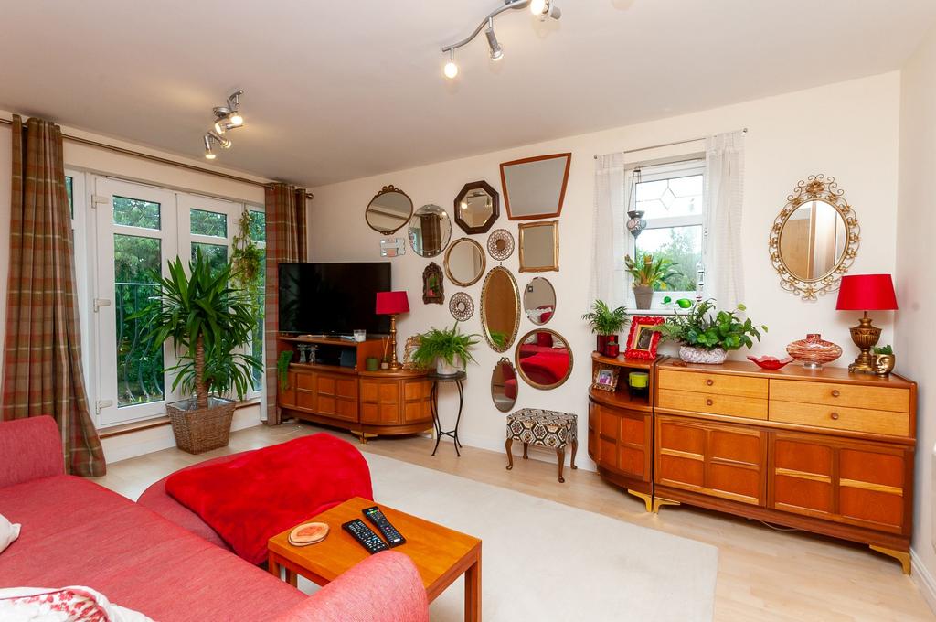Rollesby Gardens, St. Helens, WA9 2 bed apartment £90,000
