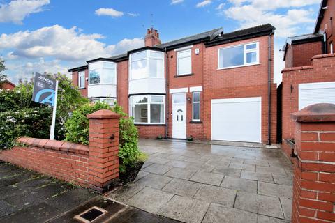 4 bedroom semi-detached house for sale, Fairfield Road, Dentons Green, WA10