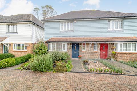 3 bedroom semi-detached house for sale, Gibson Close, Hawkinge, CT18