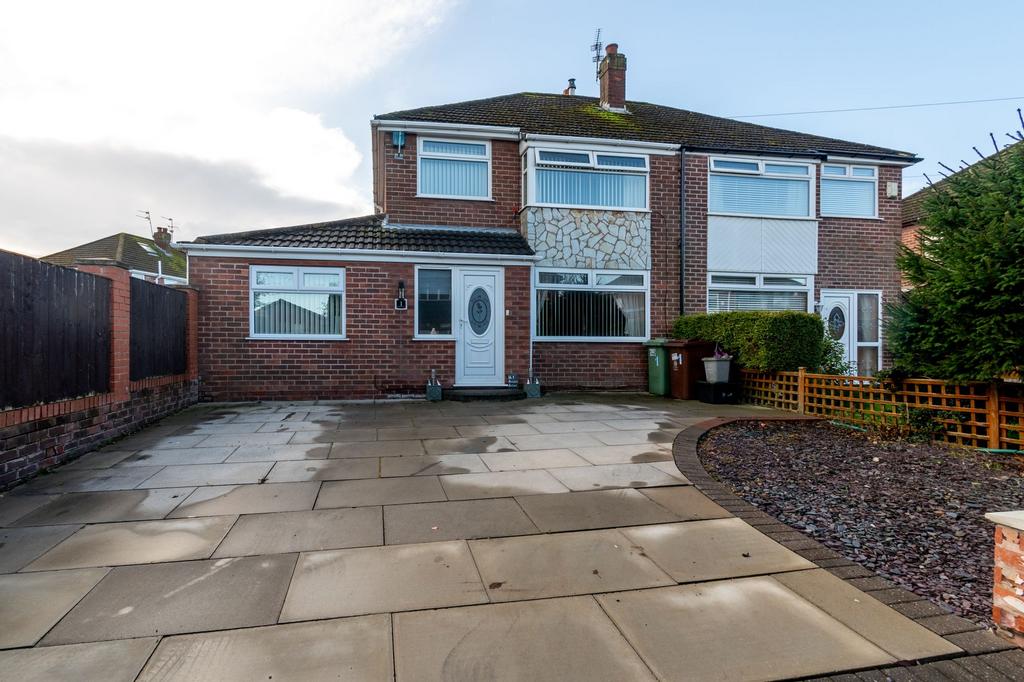 Arnside Avenue, Haydock, WA11 4 bed semidetached house for sale £210,000