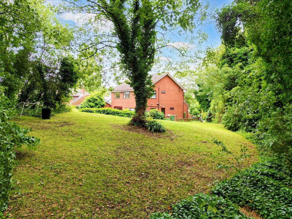 Mill Lane, St. Helens, WA9 4 bed detached house for sale £385,000