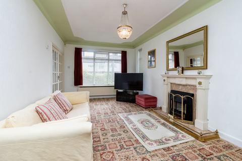 3 bedroom detached house for sale, Kingsley Road, Dentons Green, WA10