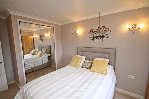 2 bedroom flat for sale, Dingleway, Appleton, WA4