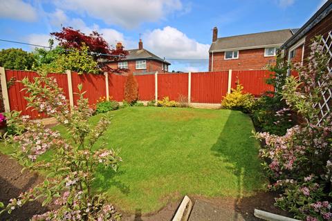 2 bedroom semi-detached bungalow for sale, Falcondale Road, Winwick, WA2