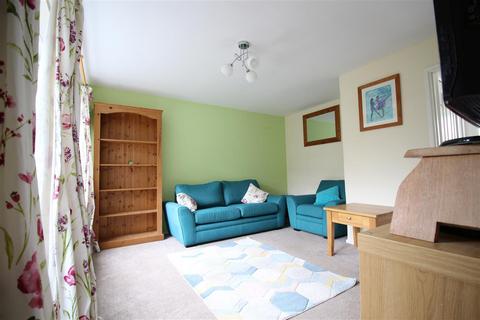 2 bedroom property for sale, Kildare Close, Bordon