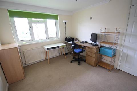 52 Kildare Close, Bordon, GU35 0HW