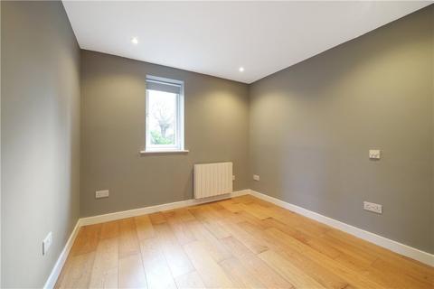 92 Viking Place, London, E10 7ND