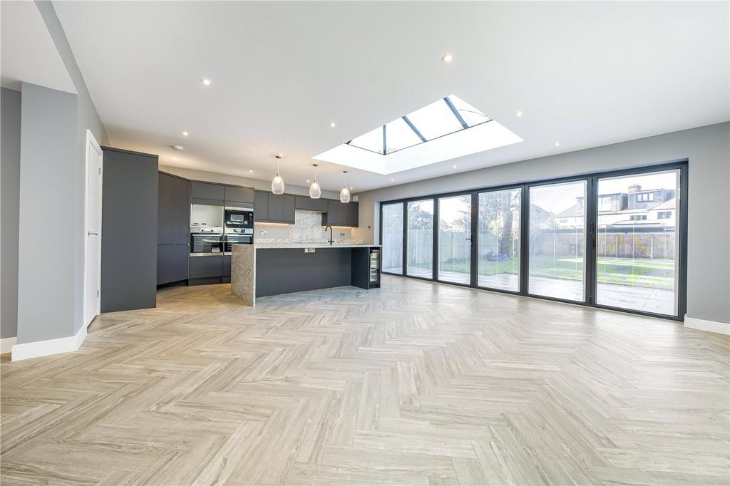 Kitchen/Dining Rm