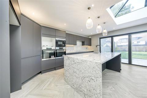 26 Cardinal Crescent, New Malden, KT3 3EF