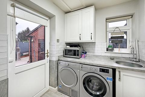 12 Ashborough Drive, Solihull, B91 3XN