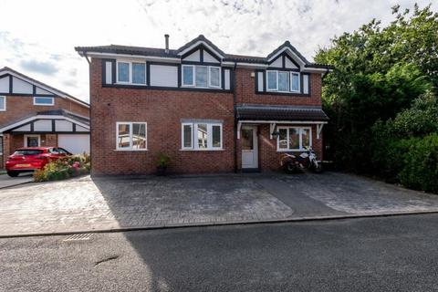 51 Aviemore Drive, Fearnhead, Warrington, WA2 0TQ