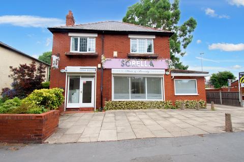 3 bedroom detached house for sale, Knowsley Road, St. Helens, WA10