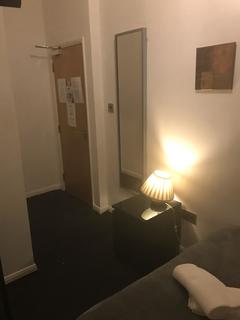 1 bedroom in a flat share to rent - Yorkway, Kings Cross, London  N7