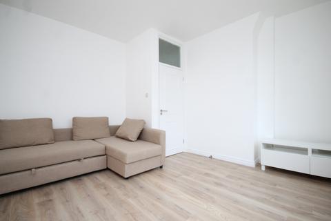 1 bedroom flat to rent, Durdans House, Farrier St, Camden, NW1