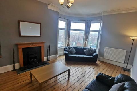 2 bedroom flat to rent, Garthland Drive, Dennistoun, Glasgow, G31